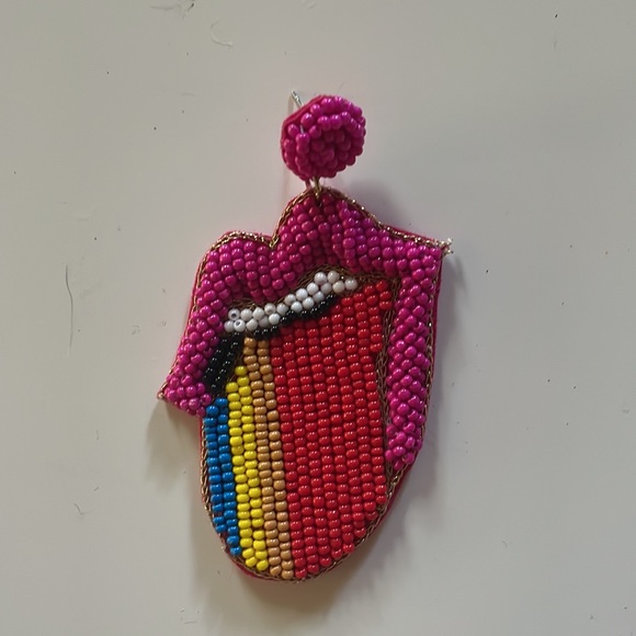 Funky earring 👄👅 - Picture 2 of 4